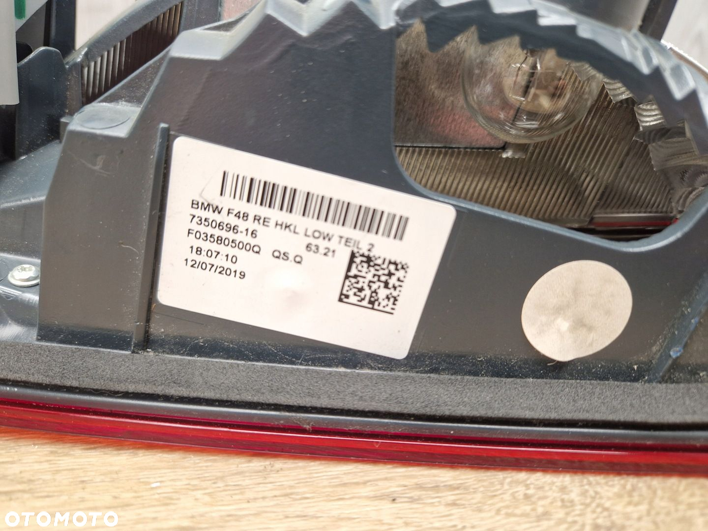 BMW X1 F48 LAMPA PRAWA TYLNA TYŁ W KLAPE USA 7350696 - 5