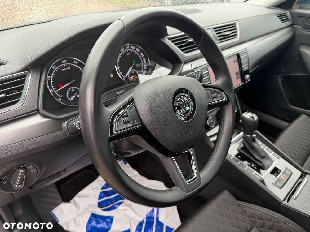 Skoda Superb 1.4 TSI ACT Sportline DSG - 21
