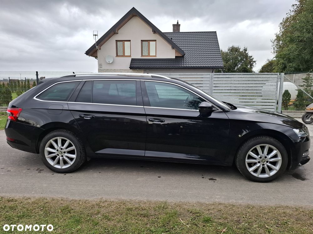 Skoda Superb 2.0 TDI SCR Style DSG - 4