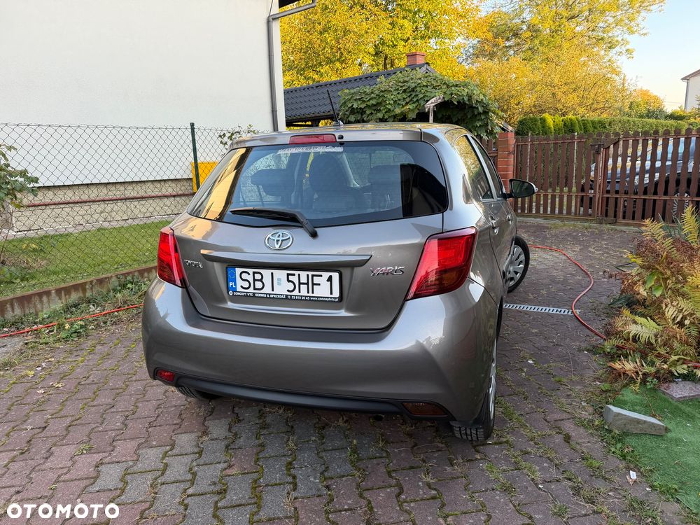 Toyota Yaris 2016 photo 4