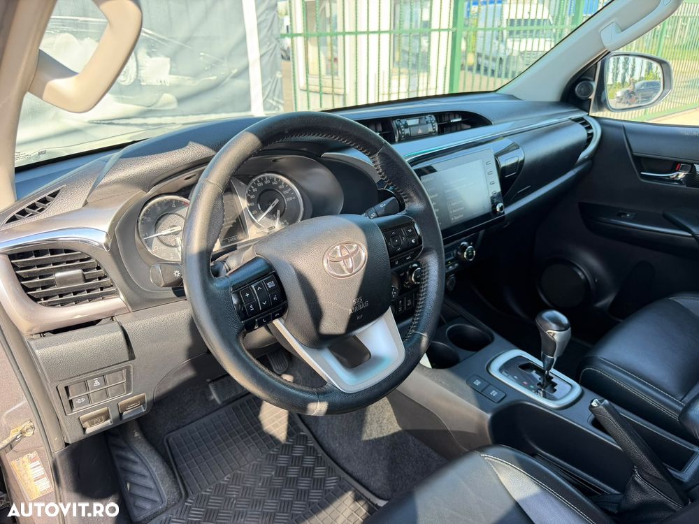 Toyota Hilux 2.8D 204CP 4x4 Double Cab AT Executive - 16