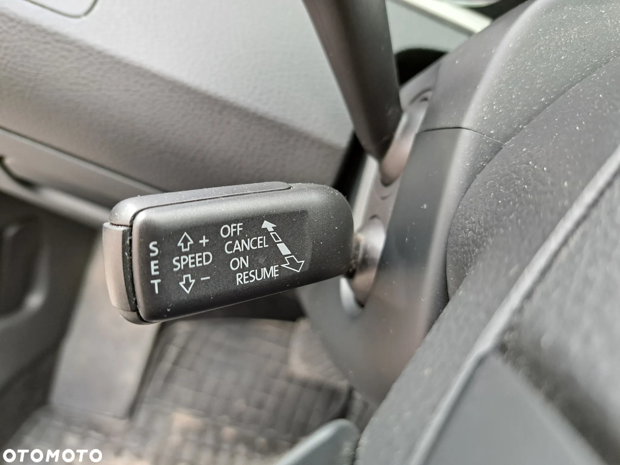 Volkswagen Passat - 32