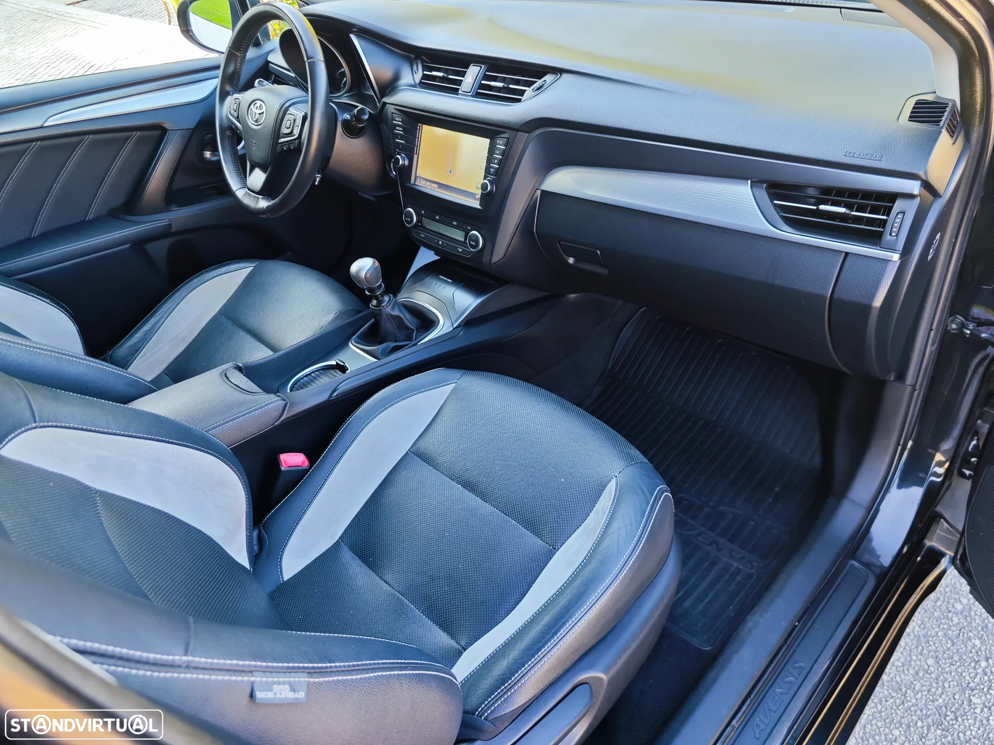 Toyota Avensis Touring Sports 2.0 D-4D Luxury+GPS - 10