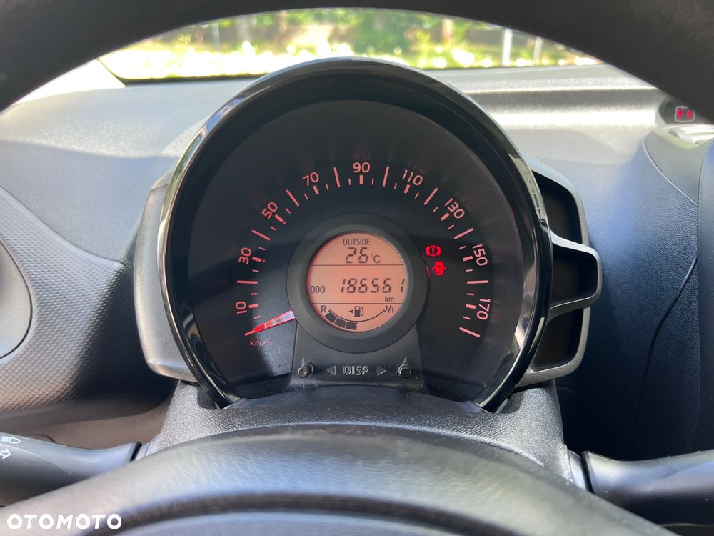 Toyota Aygo x - 24