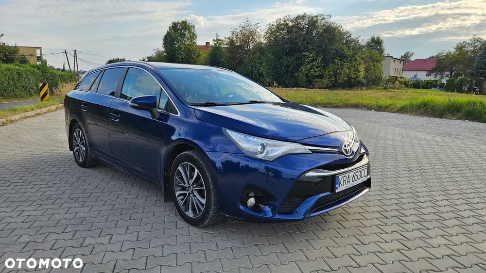 Toyota Avensis 1.8 Premium MS - 2
