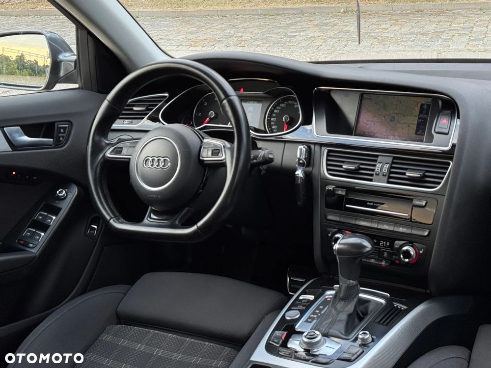 Audi A4 Avant 2.0 TDI DPF clean diesel multitronic S line Sportpaket - 10