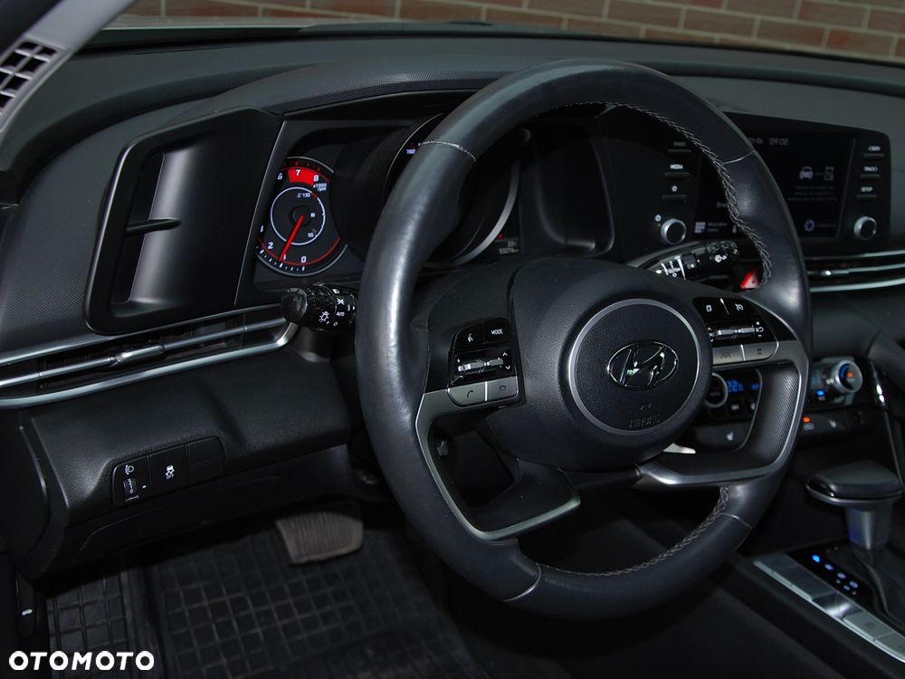 Hyundai Elantra 1.6 Smart CVT - 8