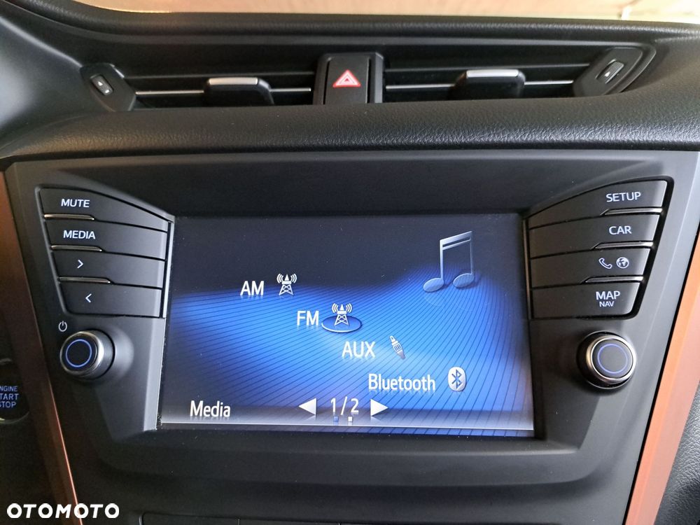 Toyota Avensis 2.0 Premium MS - 27