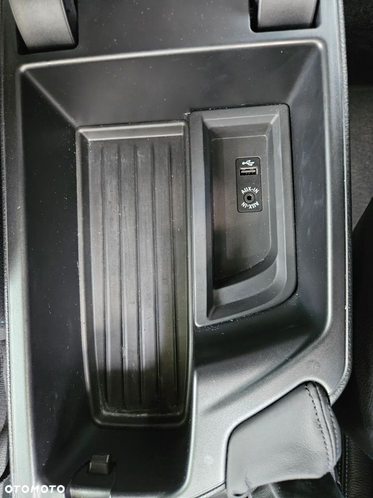 BMW Seria 1 118d xDrive Edition M Sport Shadow - 11