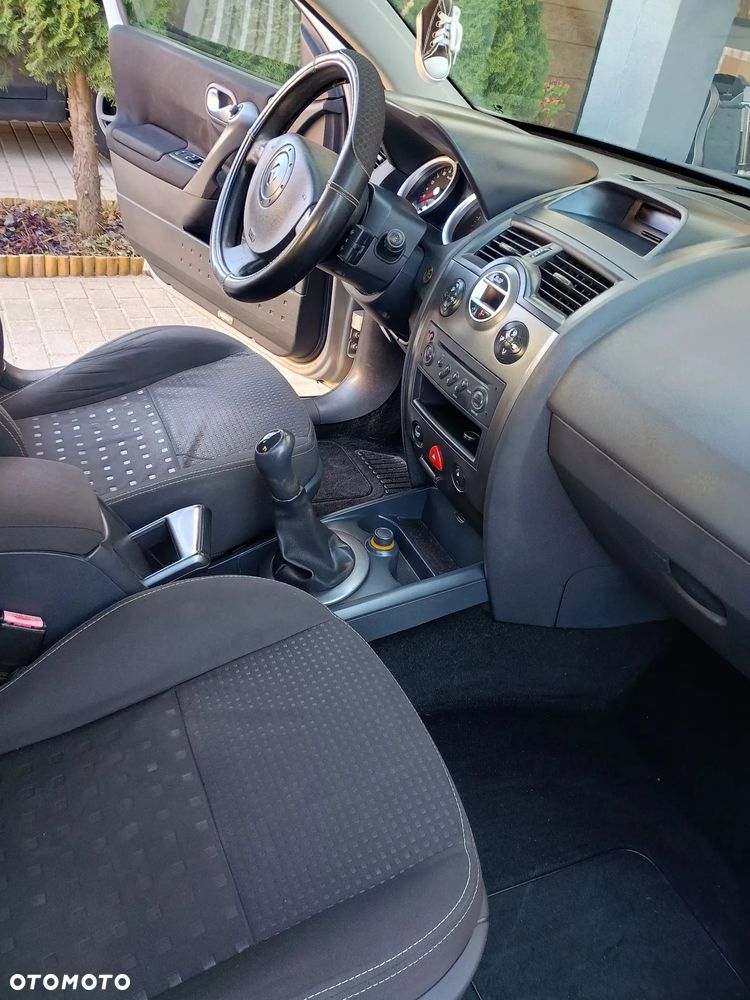 Renault Megane 1.6 16V Progress - 5