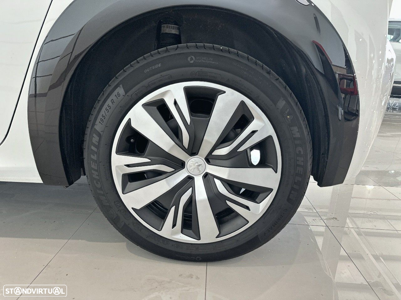 Peugeot e-208 50 kWh Active - 11