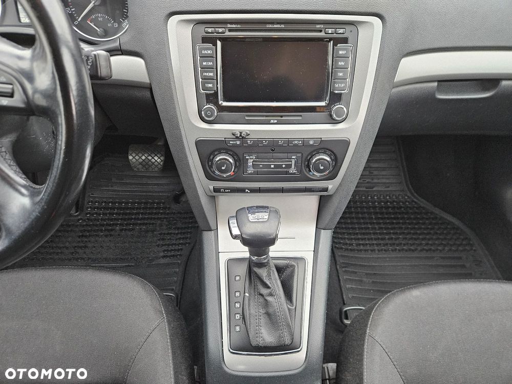 Skoda Octavia 2.0 TDI DPF Ambition DSG - 22