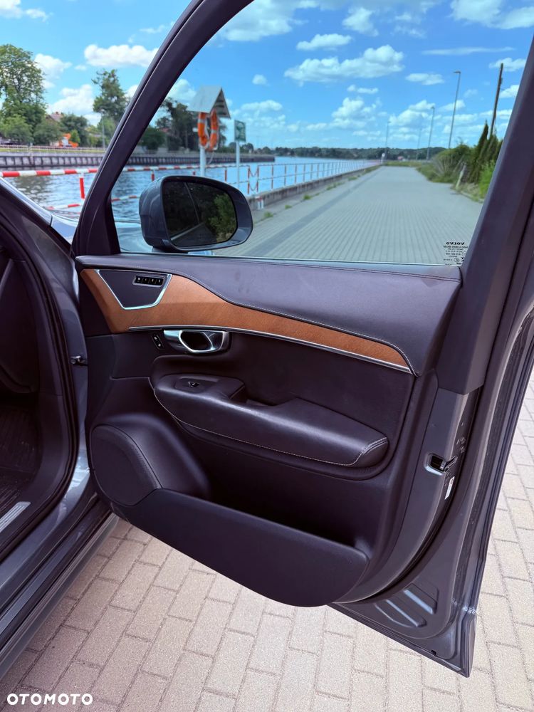 Volvo XC 90 - 19