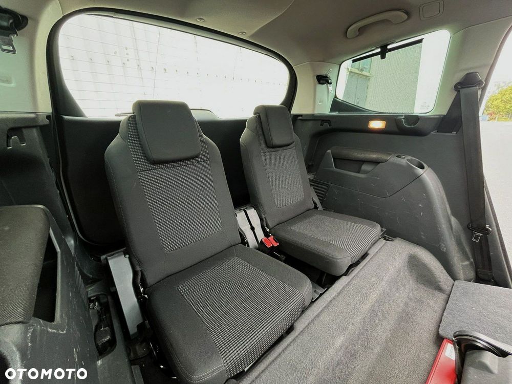 Peugeot 5008 2.0 HDi Allure 7os - 23