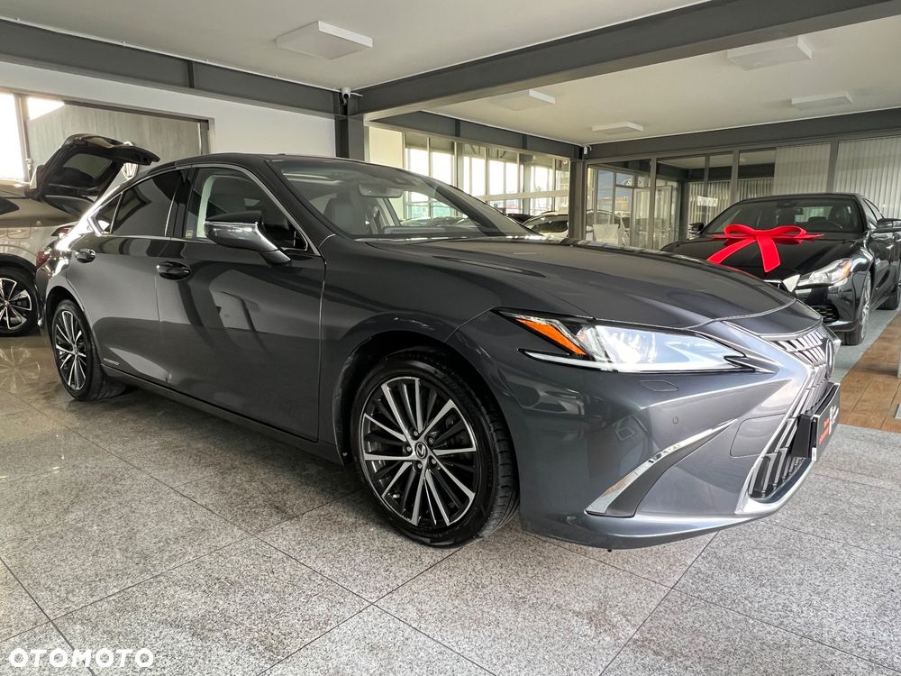 Lexus ES 300h Business Edition + - 4