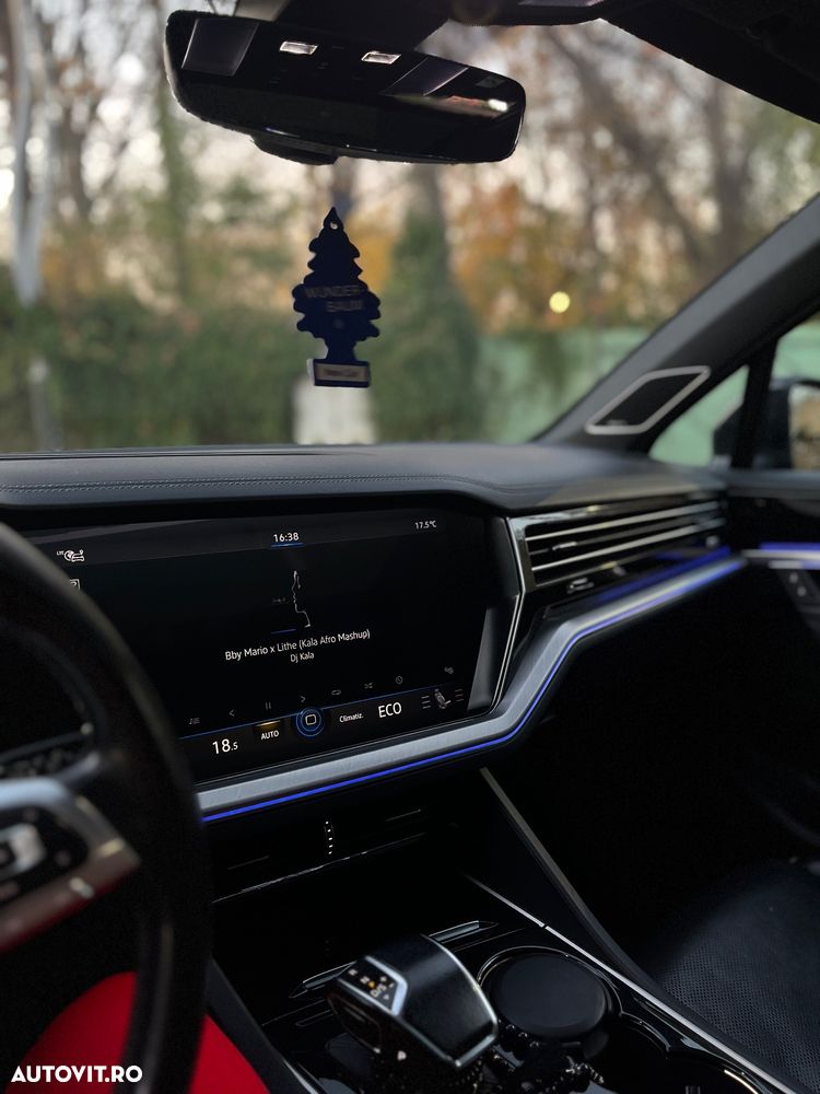 Volkswagen Touareg V6 TDI R-Style - 10