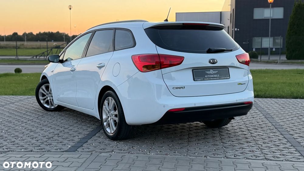 Kia Ceed - 13