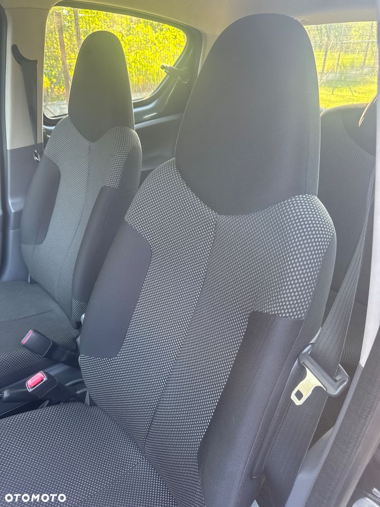 Toyota Aygo 1.0 VVT-i Sol EU5 - 6