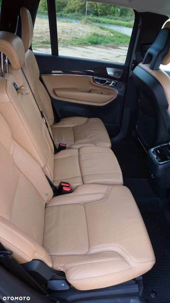 Volvo XC 90 - 17