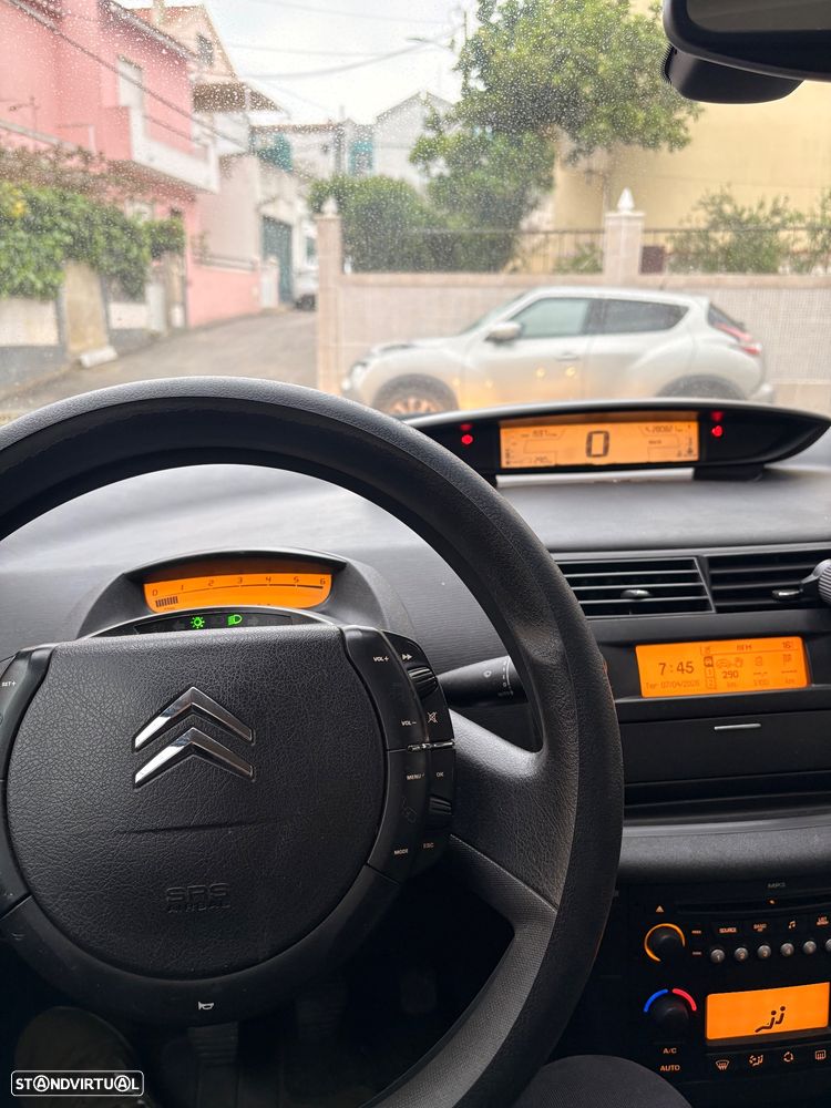 Citroën C4 1.6 HDi FAP Exclusive - 5
