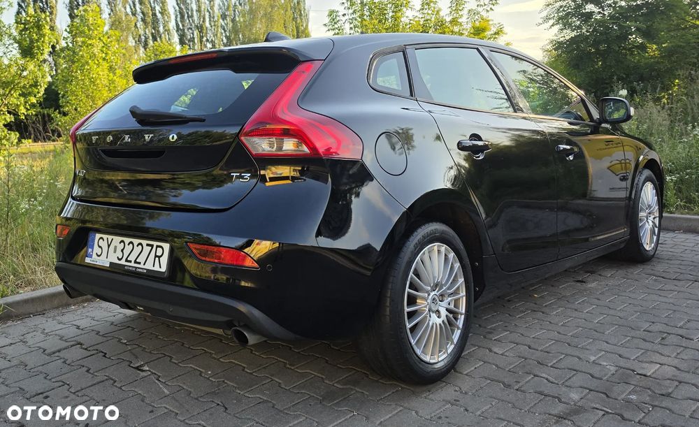 Volvo V40 T3 Momentum - 5