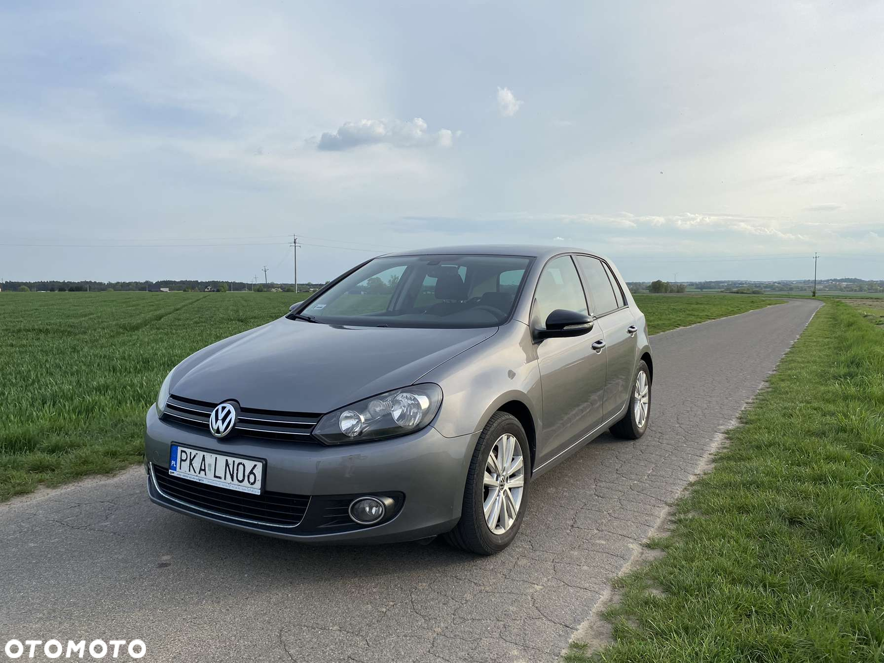 Volkswagen Golf VI 1.6 TDI Comfortline DSG - 4