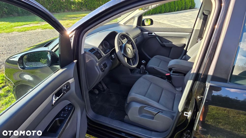 Volkswagen Touran 1.9 TDI Conceptline - 17