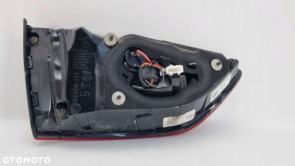 kia ceed iii cd 3 lift kombi sw lampa w klapę prawa - 7