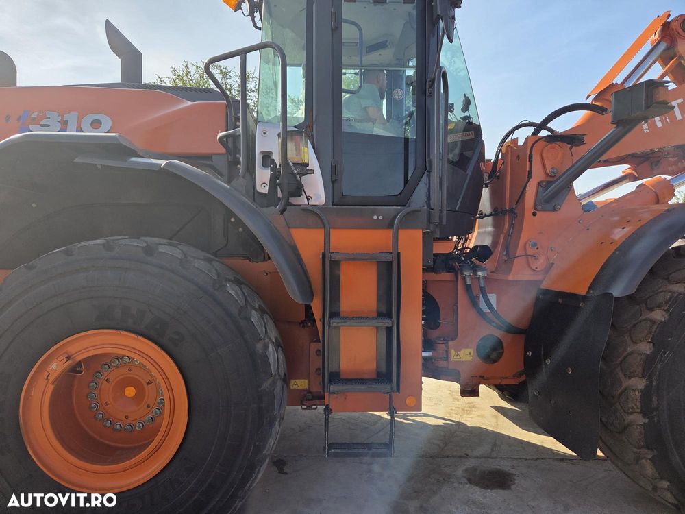 Hitachi ZW310-6, 2020, 6.209ore, CUPA 5mc, CUPLA RAPIDA, virare cu JOYSTICK, Masa operationala 28tone, anv MICHELIN 70%-ok, Gresare automata, camera spate, CANTAR, aer conditionat, STARE FOARTE BUNA, computer romana, posibil leasing 4 ani-PROMOTIE 119.500Eur - 19