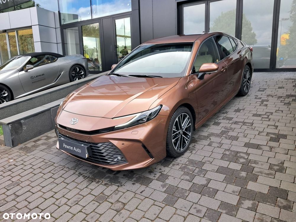 Toyota Camry - 1