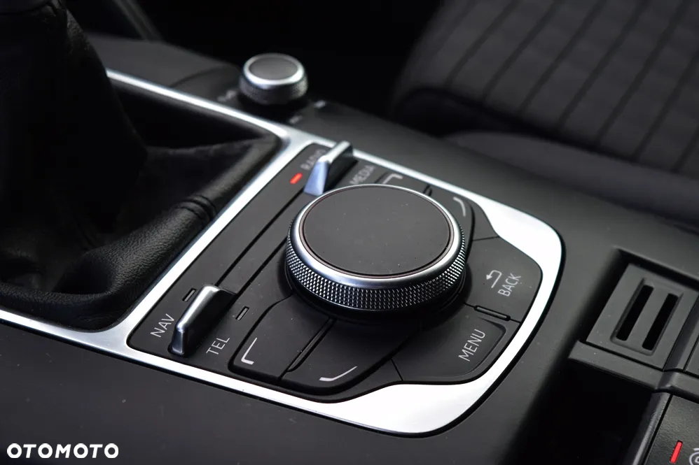 Audi A3 2.0 TDI Sportback (clean diesel) quattro Ambiente - 26