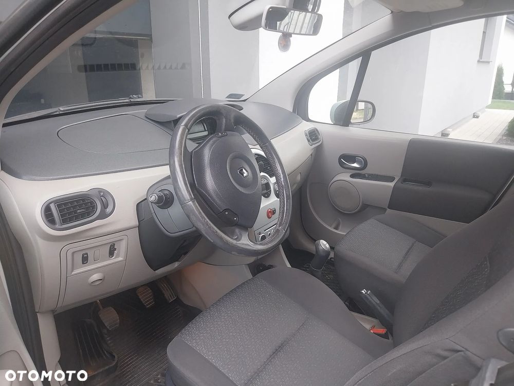 Renault Modus 1.4 Confort Privilege - 4