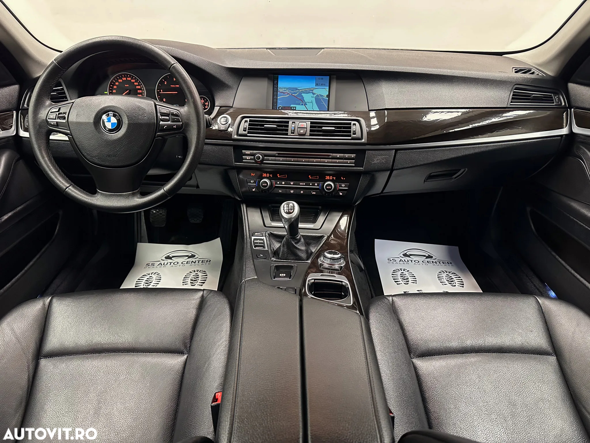 BMW Seria 5 520d Touring - 22