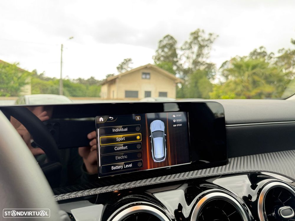 Mercedes-Benz CLA 250 e Shooting Brake Style Plus - 17