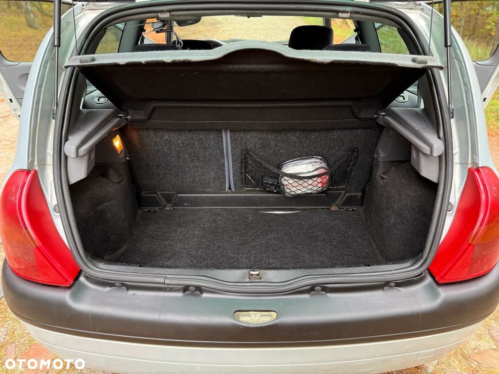 Renault Clio 1.2 16V Authentique - 14