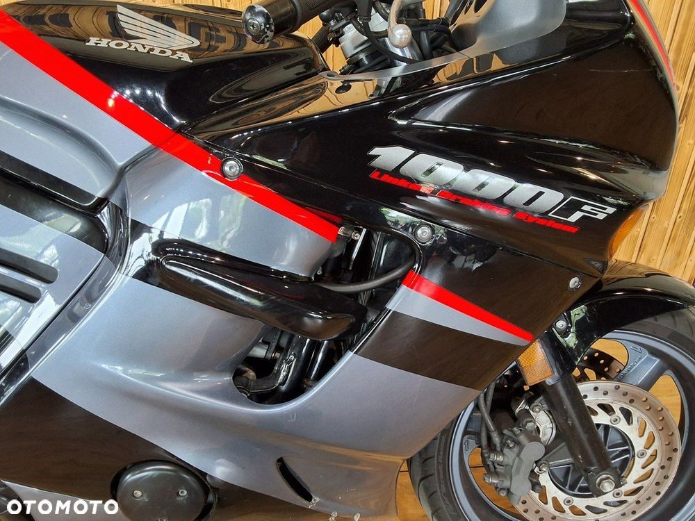 Honda CBR - 7