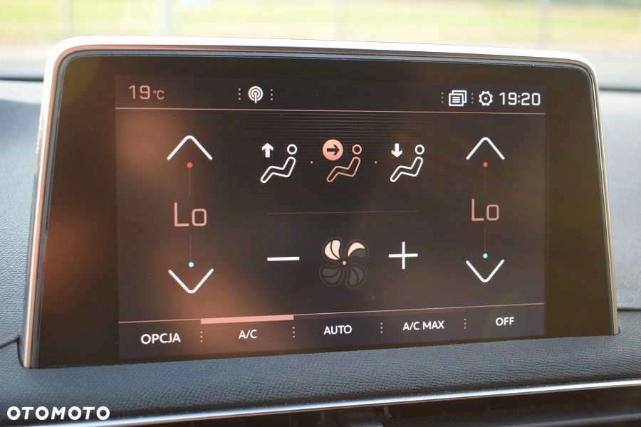 Peugeot 3008 PureTech 130 Stop & Start GPF Allure Business-Paket - 13