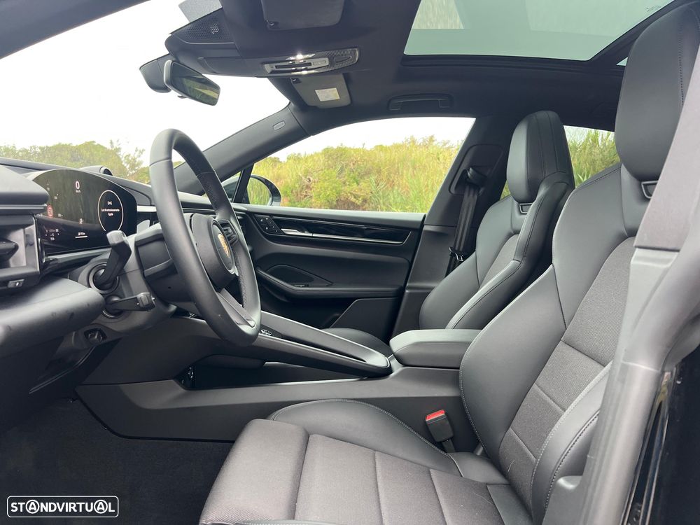 Porsche Macan Electric 4 - 27