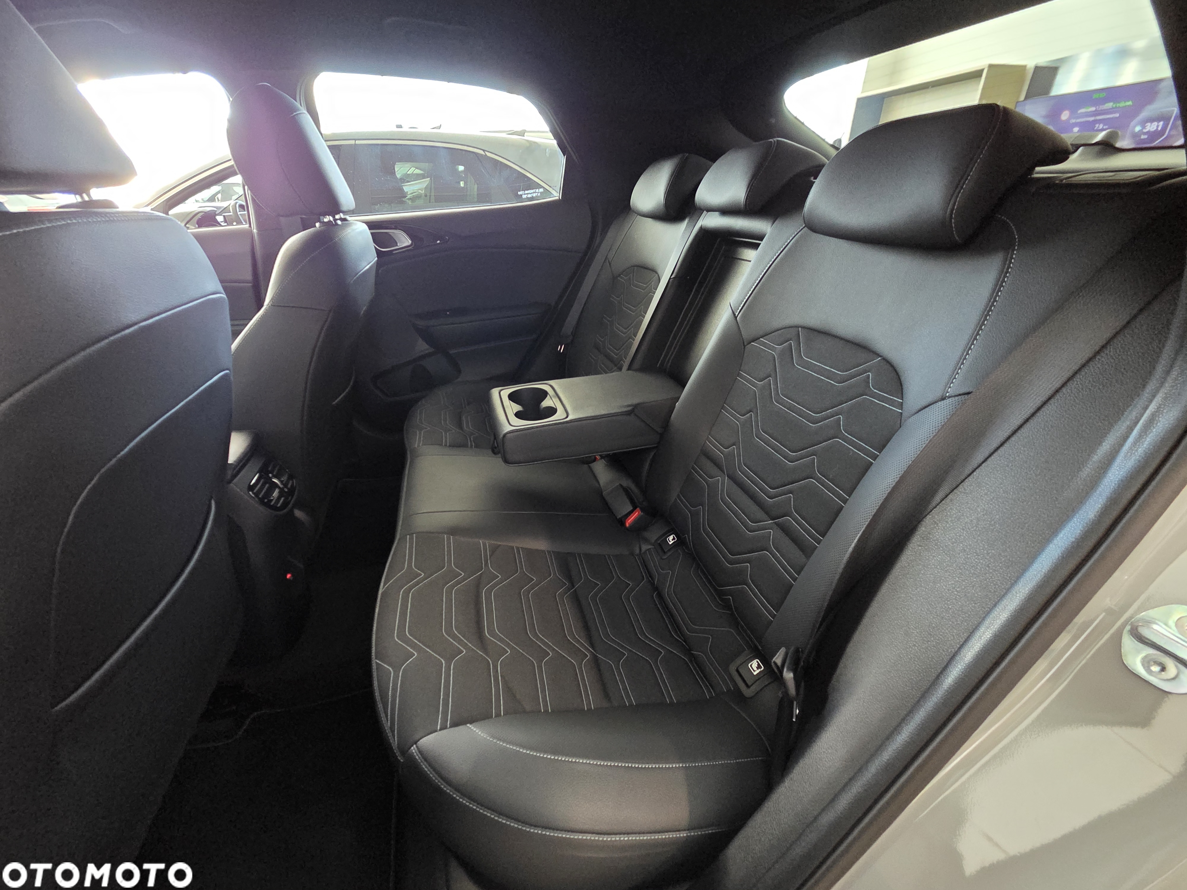 Kia XCeed 1.6 T-GDI Tribute DCT - 14