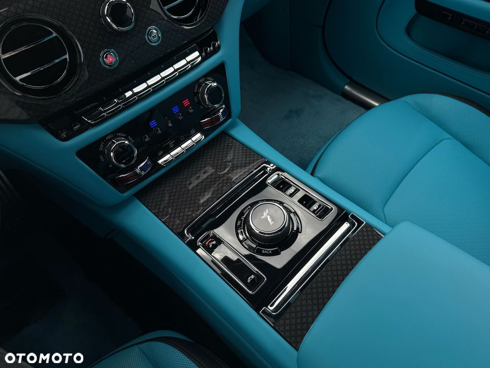 Rolls-Royce Spectre - 19