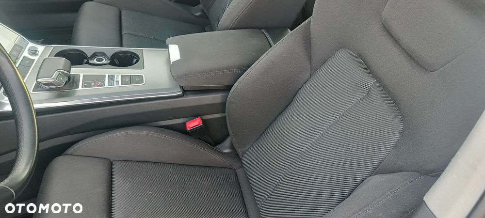 Audi A6 Avant - 22