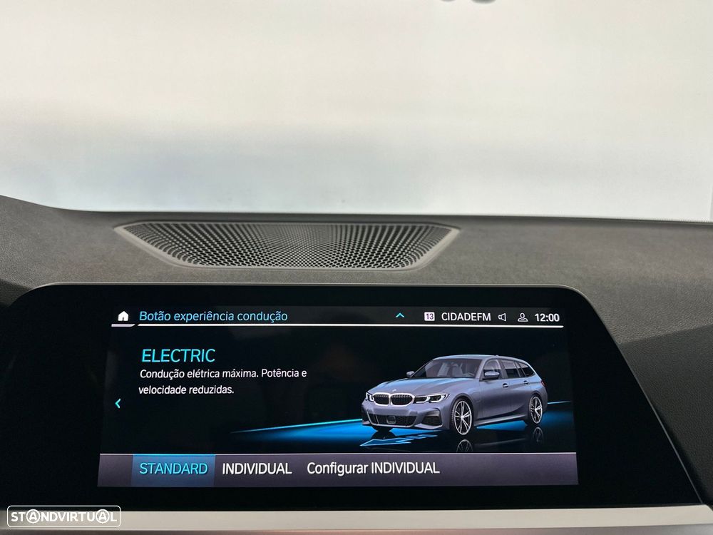 BMW 320 e Pack M Auto - 29