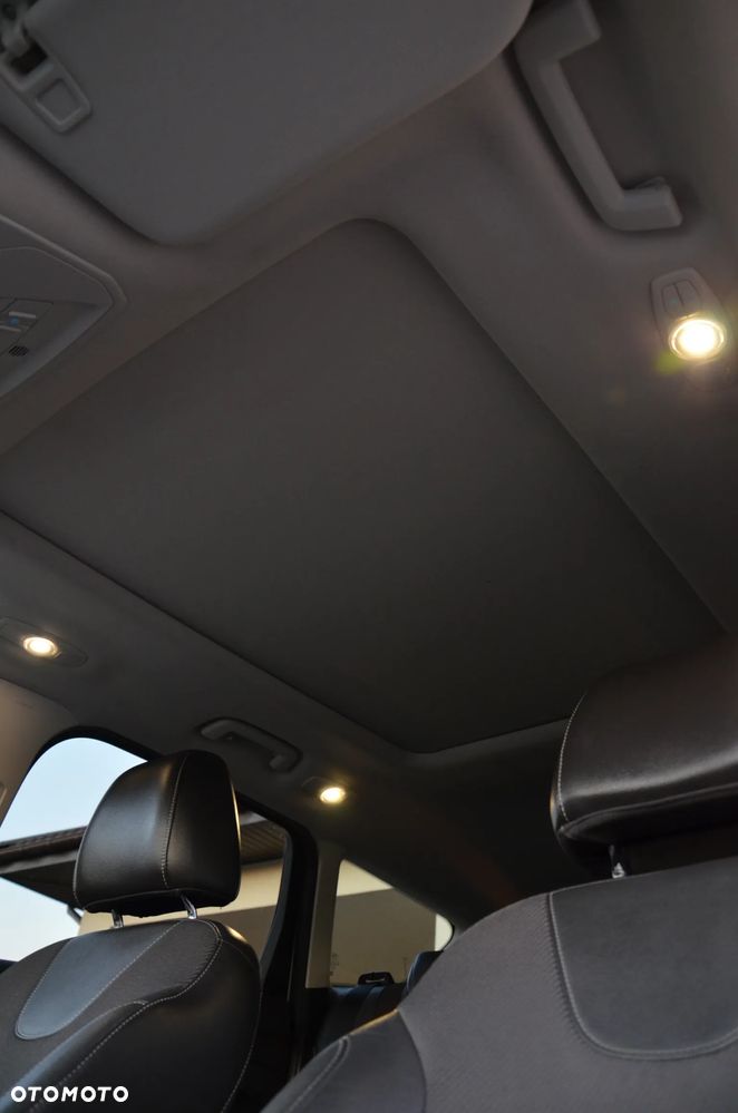 Ford Kuga 2.0 TDCi 4x4 Titanium - 26