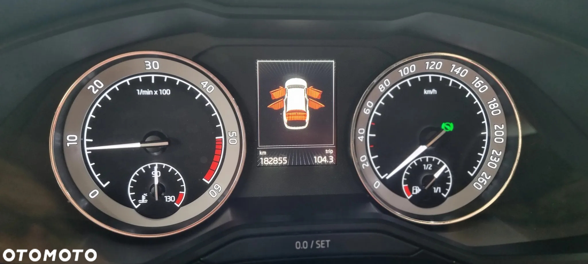 Skoda Superb 2.0 TDI 4x4 L&K DSG - 10