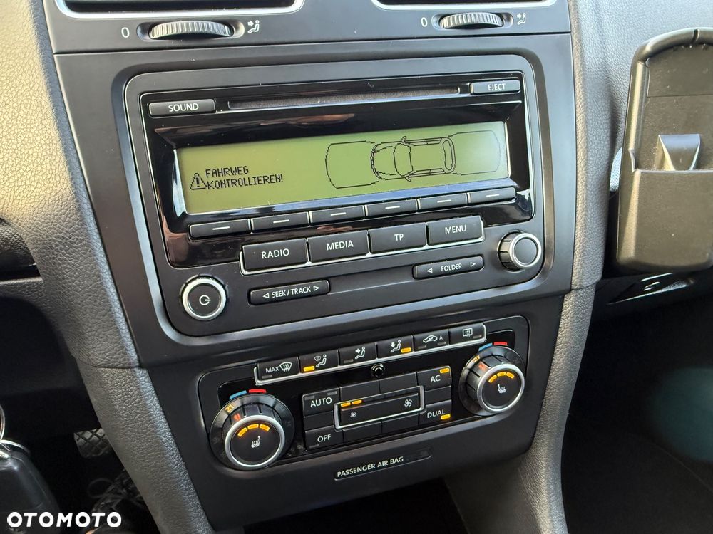 Volkswagen Golf 1.6 Comfortline - 26