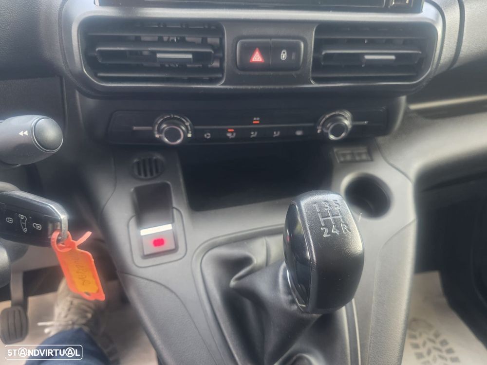Peugeot Partner Outro - 11