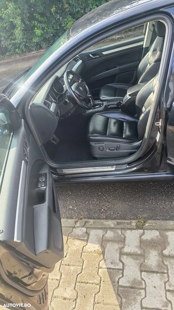 Skoda Superb 2.0 TDI Active DSG - 3