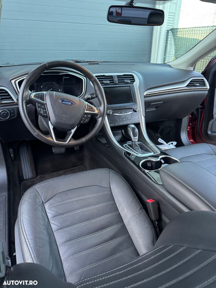 Ford Fusion - 4