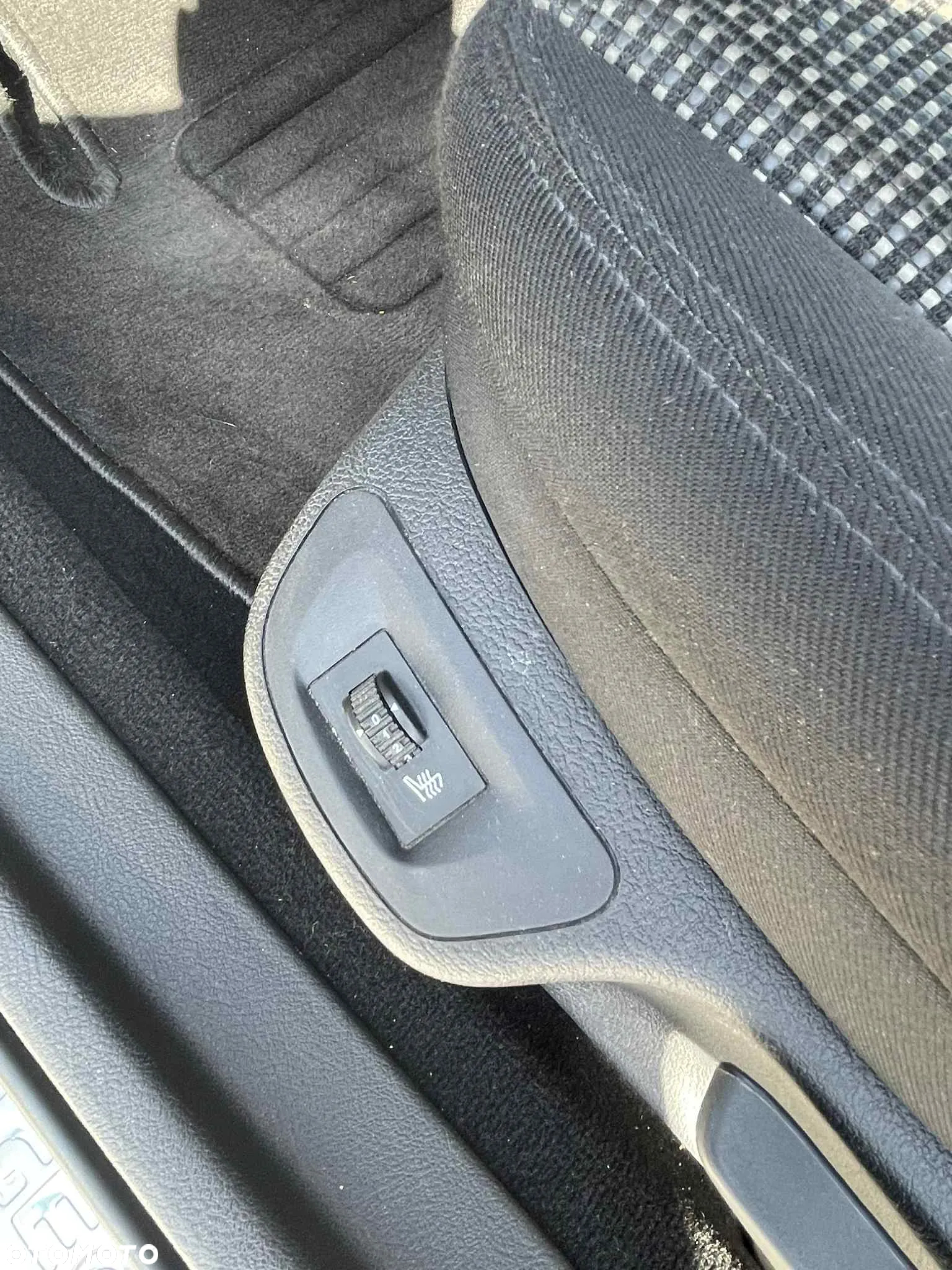 Peugeot 407 - 12