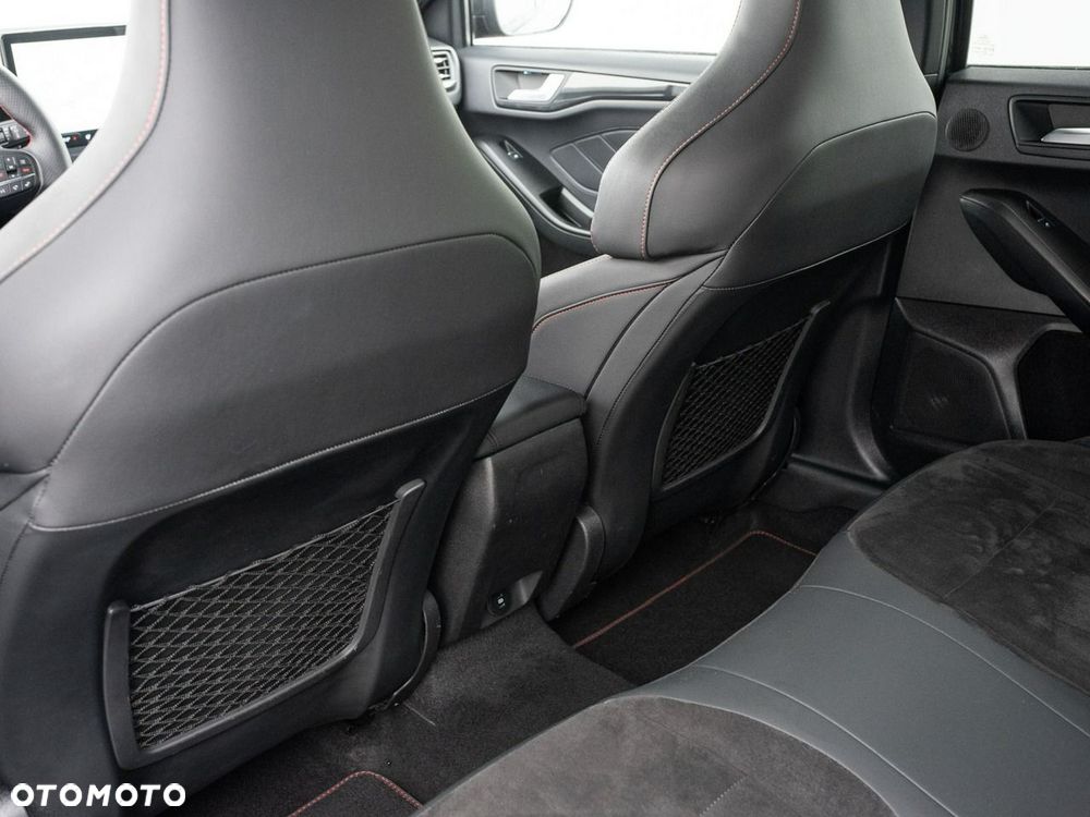 Ford Focus 2.3 EcoBoost S&S ST X - 23